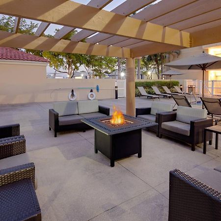 Courtyard By Marriott Fort Lauderdale North/Cypress Creek Εξωτερικό φωτογραφία