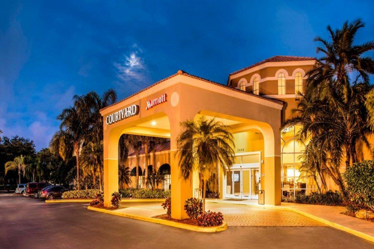 Courtyard By Marriott Fort Lauderdale North/Cypress Creek Εξωτερικό φωτογραφία