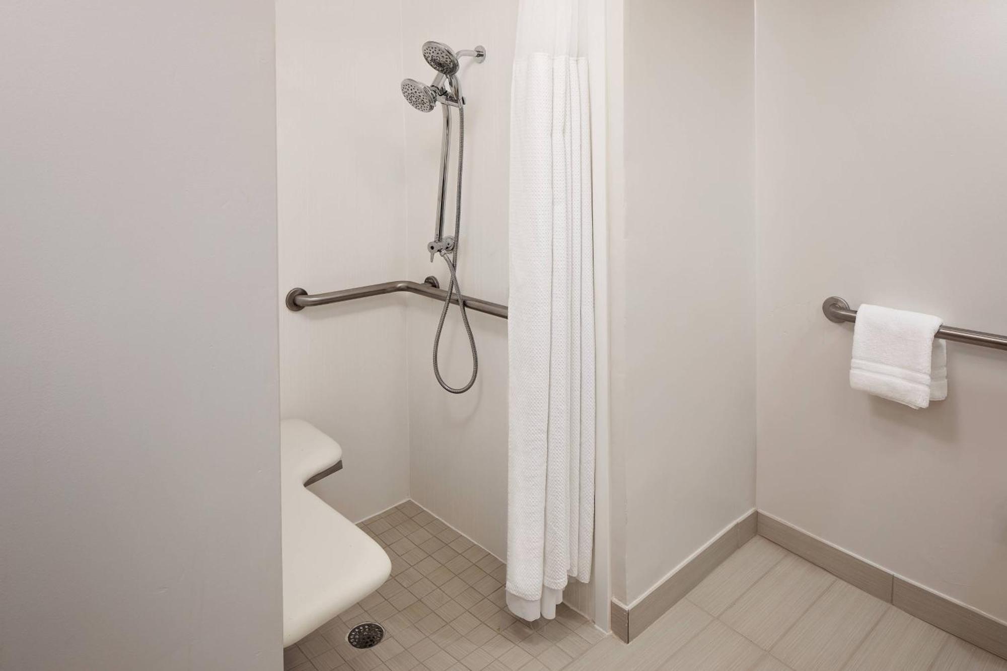 Courtyard By Marriott Fort Lauderdale North/Cypress Creek Εξωτερικό φωτογραφία