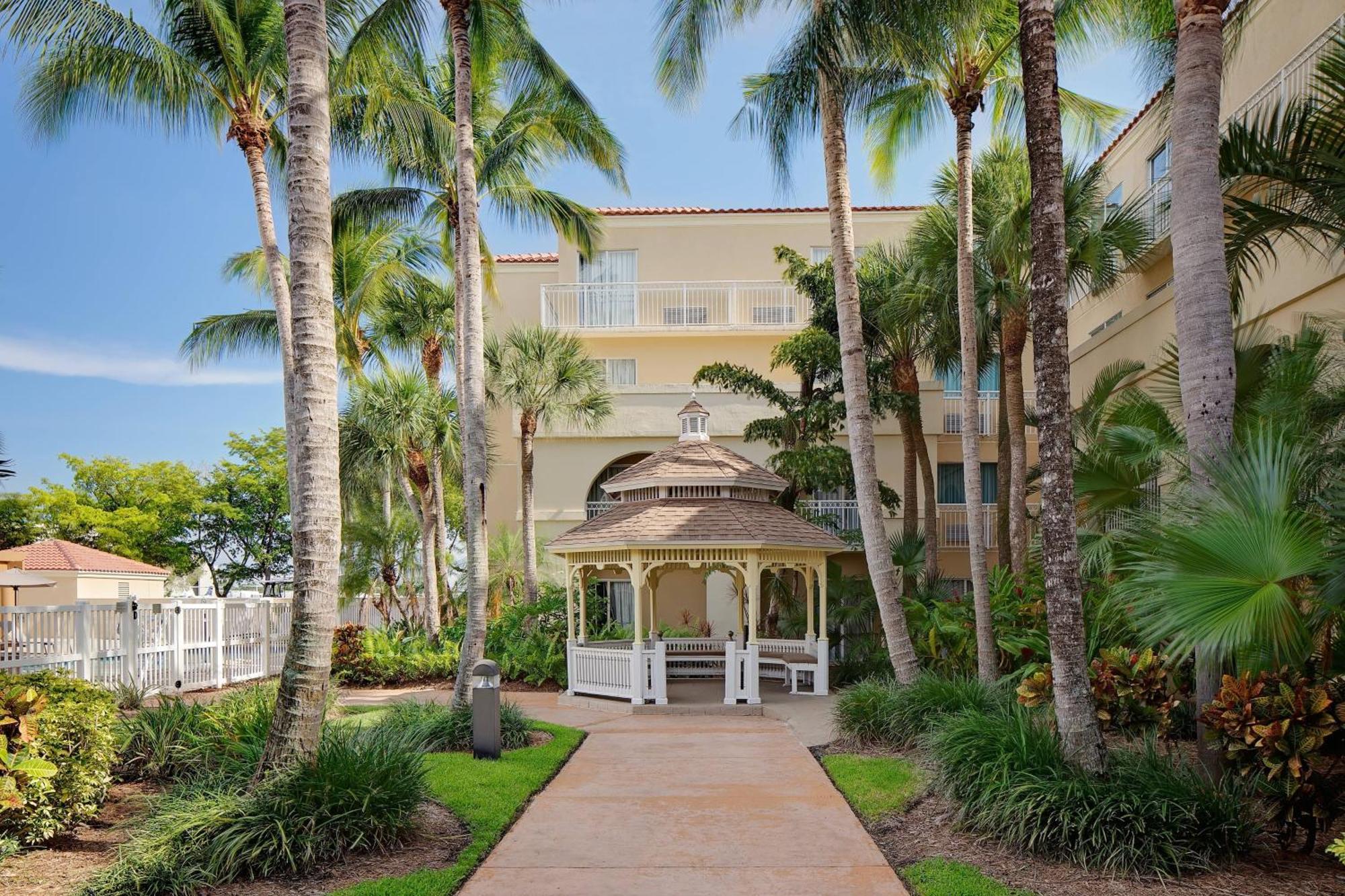 Courtyard By Marriott Fort Lauderdale North/Cypress Creek Εξωτερικό φωτογραφία